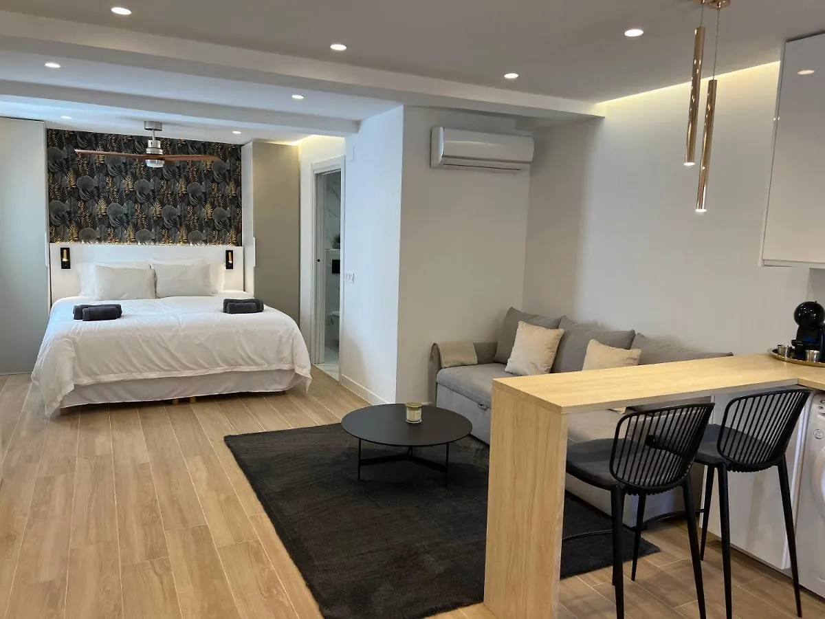Paris Suit I & Paris Suite II Marbella Apartment